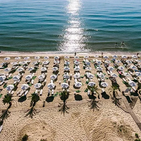 Apartment Private In Green Life Beach